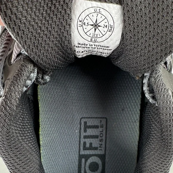 Oboz Hiking Shoes Women’s sz 7 - Picture 2 of 9